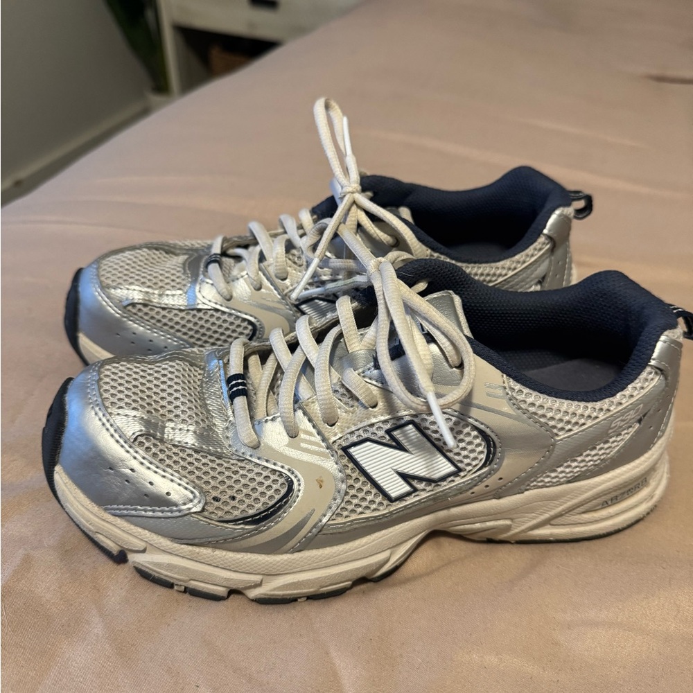 New Balance 530 Silver and Navy Sneakers 8